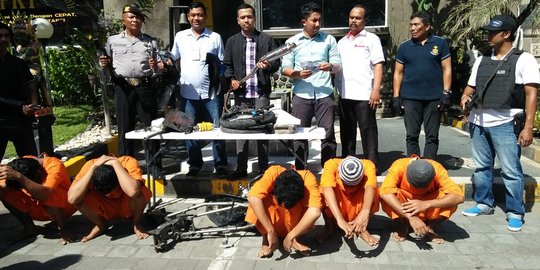 Begal motor bermodal batu, lima remaja diringkus