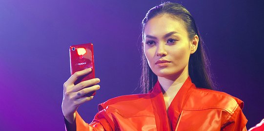 Melihat peluncuran smartphone canggih OPPO F7