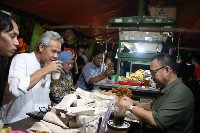 sudirman ida dan ganjar yasin pamer keakraban di angkringan