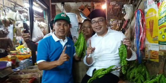 Kang Emil janjikan pedagang pinjaman tanpa bunga, syarat rajin beribadah