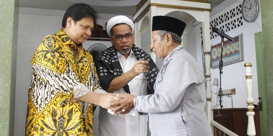 Salat Jumat di Masjid Jami Raudhah Palu, Airlangga didoakan para takmir