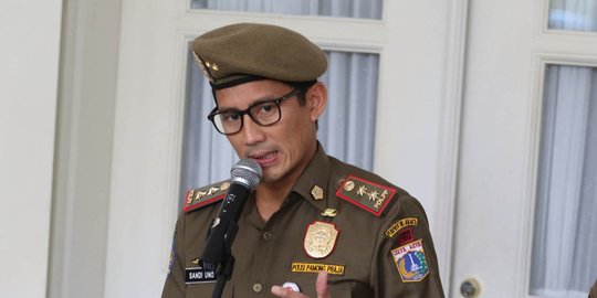 Sandi sebut bersihkan sampah di kolong tol Tanjung Priok butuh waktu sebulan