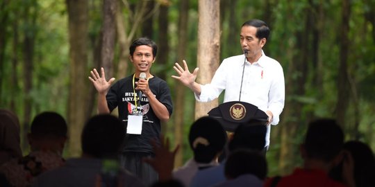 Demokrat dan Gerindra kritik foto Jokowi diselipkan di sertifikat tanah