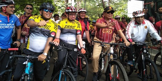 Prabowo tepis isu tak sehat dengan bersepeda bareng elite PKS