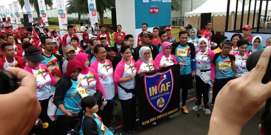 Iriana Jokowi dan Mufidah Kalla buka Kartini Run 2018 di Monas