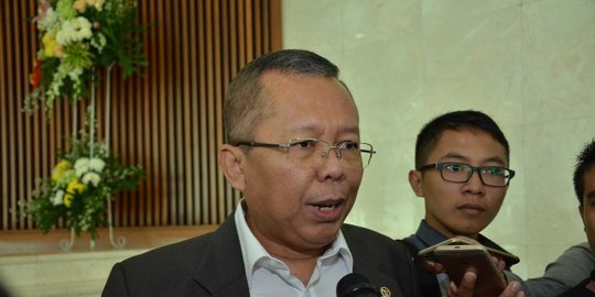 ketum ppp hanya bisa selfie rev2