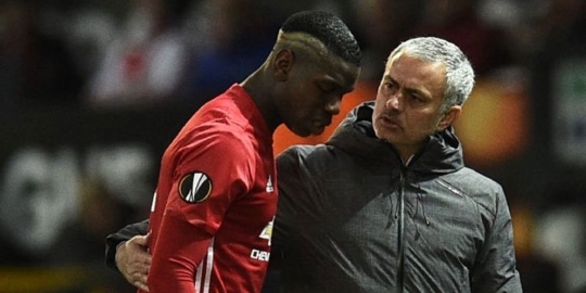 Tak usah hengkang, Pogba harusnya belajar banyak pada Mourinho