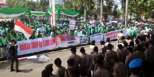 Driver ojek online di Palembang merasa dijadikan sapi perah perusahaan