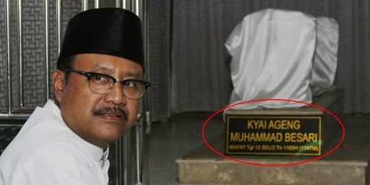 Bayangan hijau muncul saat Gus Ipul ziarah ke makam KH Muhammad Besari Ponorogo