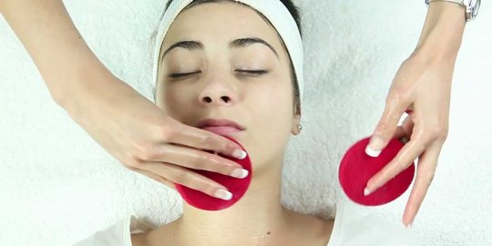 Jangan sepelekan! ini 6 alasan mengapa Anda harus facial