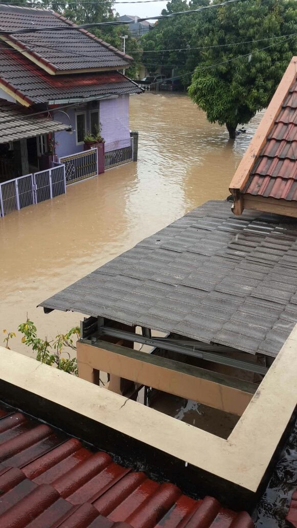 banjir di kota cilegon rendam ratusan rumah