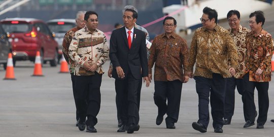 Terima Kepala Eksekutif Hong Kong, Jokowi titip 160 ribu TKI