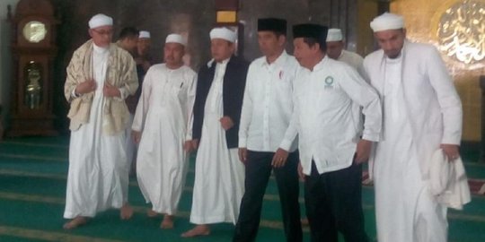 Unek-unek ini disampaikan Tim 11 Ulama Alumni 212 saat bertemu Jokowi