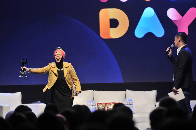 diskusi hitmaker in multiple platform di xyz day 2018