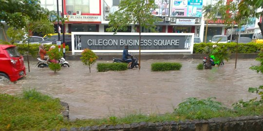 Kota Cilegon dikepung banjir, ketinggian air hingga satu meter