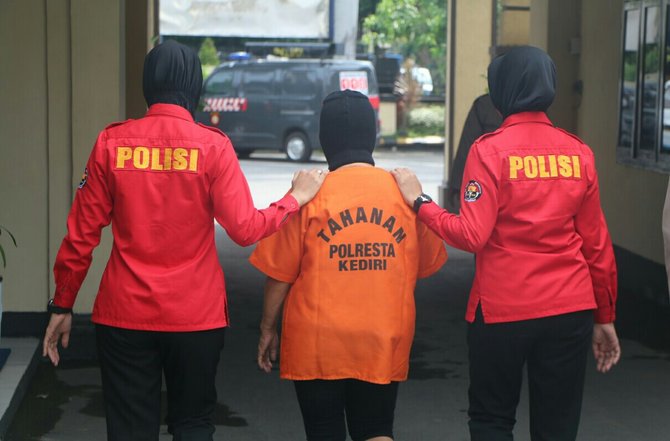 penjual miras oplosan terbesar di kediri diamankan