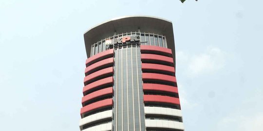 Usut aliran dana e-KTP, KPK periksa eks Bendahara Golkar Jateng