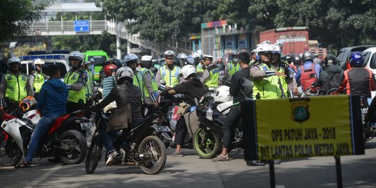 Ratusan motor terjaring razia di hari kedua Operasi Patuh Jaya