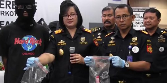 Sembunyikan sabu-sabu di anus, 2 WN Malaysia ditangkap di Kualanamu