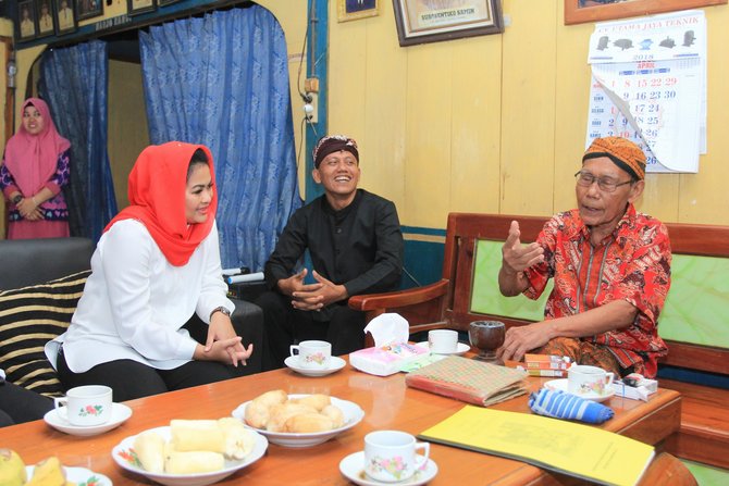 puti silaturahmi dengan tokoh masyarakat samin