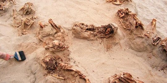 Ilmuwan temukan rahasia gelap kuburan massal kuno di Peru