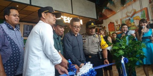 Bioskop baru dibangun di jatiasih, begini reaksi warga sekitar
