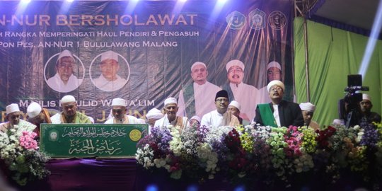 Bersama ribuan jemaah, Gus Ipul resmikan Maqbarah Kiai Anwar Nur Bululawang