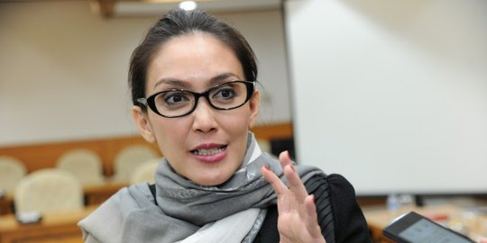 Orasi di peringatan May day, politikus PDIP Rieke Diah suarakan Tri Layak