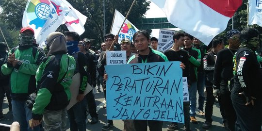 3.000 Sopir ojek GO-JEK dan Grab ikut demo tuntut dibuatkan aturan roda dua