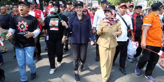 Rieke Diah Pitaloka turun ke jalan peringati May Day bersama ribuan buruh