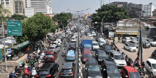Imbas May Day, kemacetan parah kepung Tanah Abang hingga Slipi