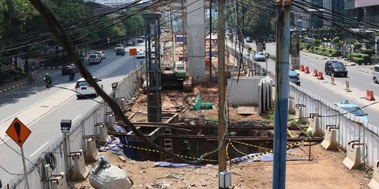 Proyek LRT sepi di Hari Buruh