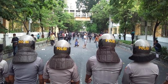 Pos Polantas di Sleman dibakar bom molotov, polisi tangkap peserta aksi may day