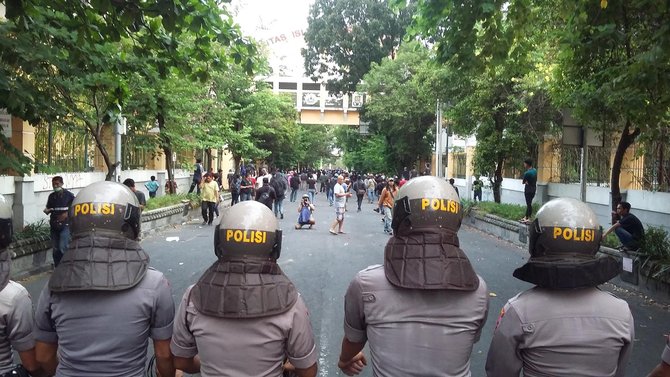 aksi may day di yogya ricuh