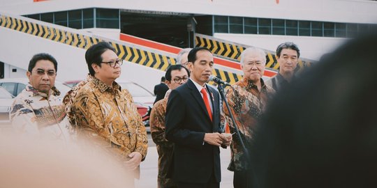 Industri minyak sudah uzur, Presiden Jokowi sebut ketergantungan dunia mulai meluntur