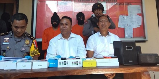 Kakak beradik curi 30 handphone usai membobol toko di Jembrana