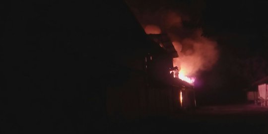 Jala ikan dipakai keponakan, warga Musi Rawas bakar rumah orangtua