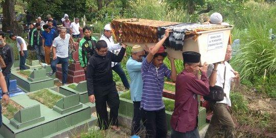 Tes DNA positif, tulang driver GO-CAR korban perampokan dimakamkan
