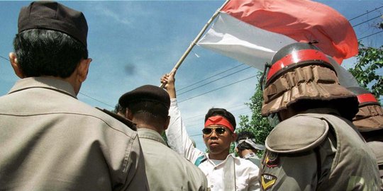presiden soeharto mundur rev2