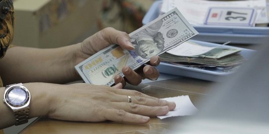 Rupiah diprediksi belum berhenti melemah usai pertumbuhan RI kuartal I 5,06 persen