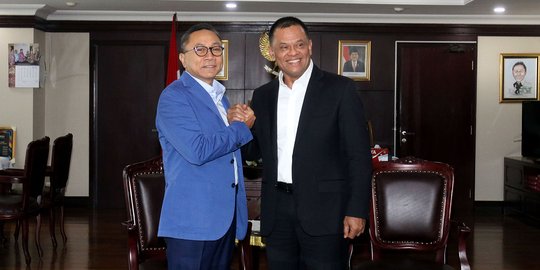 Keakraban Zulkifli Hasan dan Gatot Nurmantyo bahas Pilpres 2019