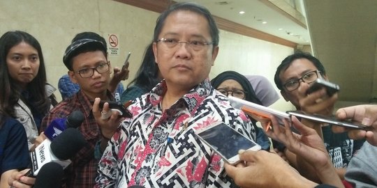 Pemerintah minta Facebook segera ubah status usahanya di Indonesia