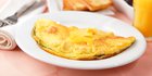 7 Cara Membuat Omelet yang Empuk, Lembut, dan Gurih