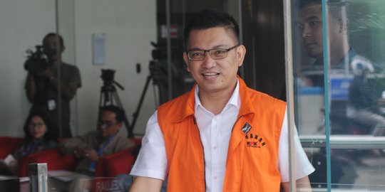 Tak terima Aditya Moha dituntut 6 tahun penjara, keluarga sebut jaksa KPK tega