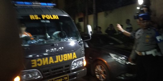 4 Jenazah korban kerusuhan Mako Brimob dibawa pulang keluarga