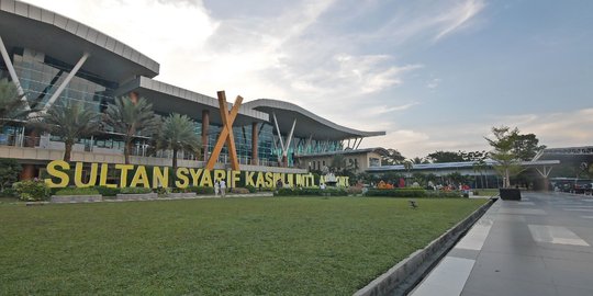 Bandara di Pekanbaru gunakan 3 bahasa, termasuk Melayu