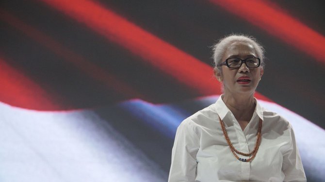 emelia j nomleni di debat kedua pilgub ntt