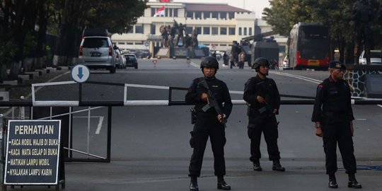 Setelah disandera lebih dari 24 jam, Bripka Iwan akhirnya dibebaskan teroris