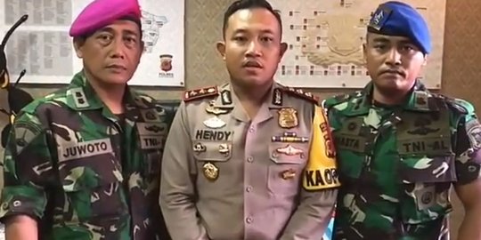 Kapolres Karawang dimutasi, gara-gara 'senggol' TNI?