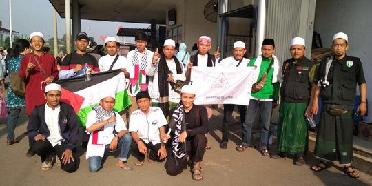 Padati Stasiun Rawa Buntu, ratusan warga Tangsel akan ikuti aksi 115 di Monas